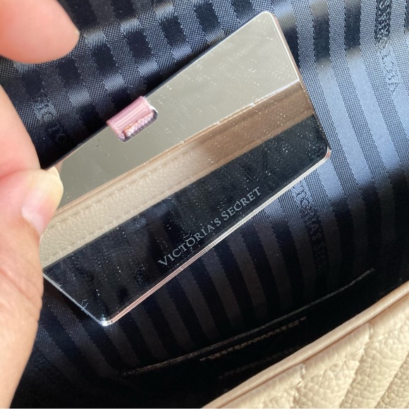 Victoria’s Secret The Victoria Medium Shoulder Bag - Picture 8 of 11